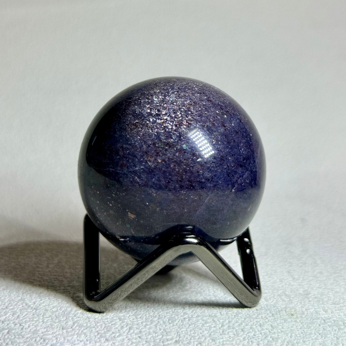 堇青石球 - 4.6cm|天然水晶球| Iolite Sphere|專注提升・自律強化・情緒穩定