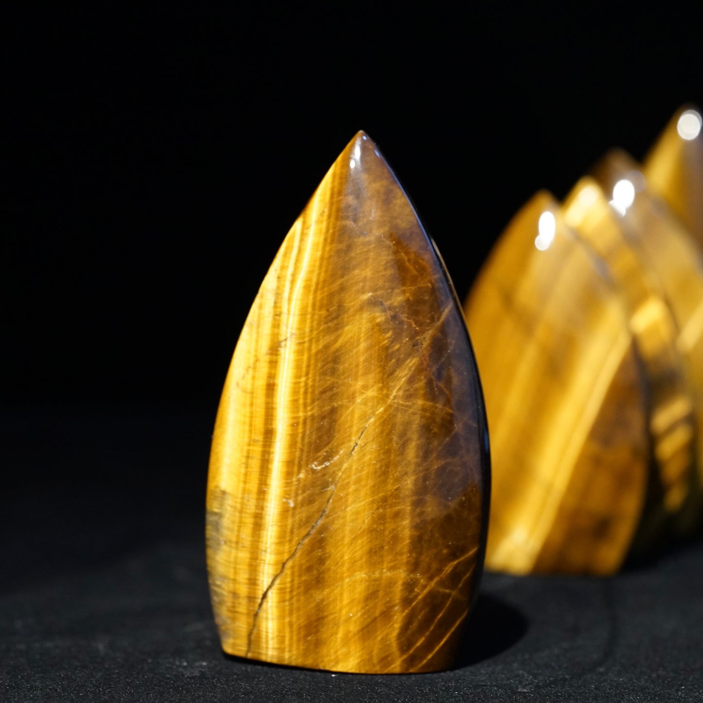 Yellow tiger eye hand play