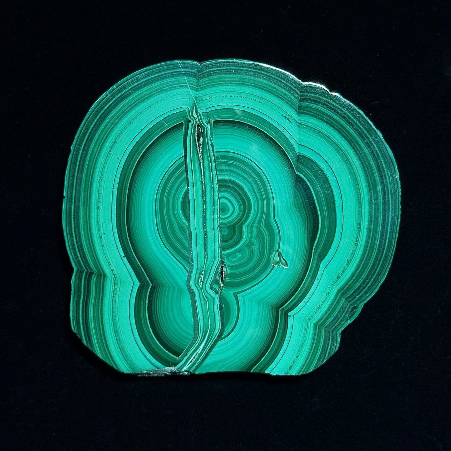 孔雀石片 - 中型|天然孔雀石切片擺件|Malachite Slab|守護心輪・轉化負能量・招財事業・提升洞察力