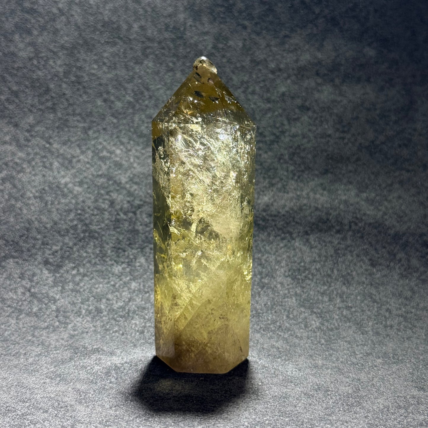 黃水晶隱山水晶柱 11cm|天然黃水晶柱|Citrine Tower with Internal Landscape Inclusions|招福能量・豐盛意念・守護空間