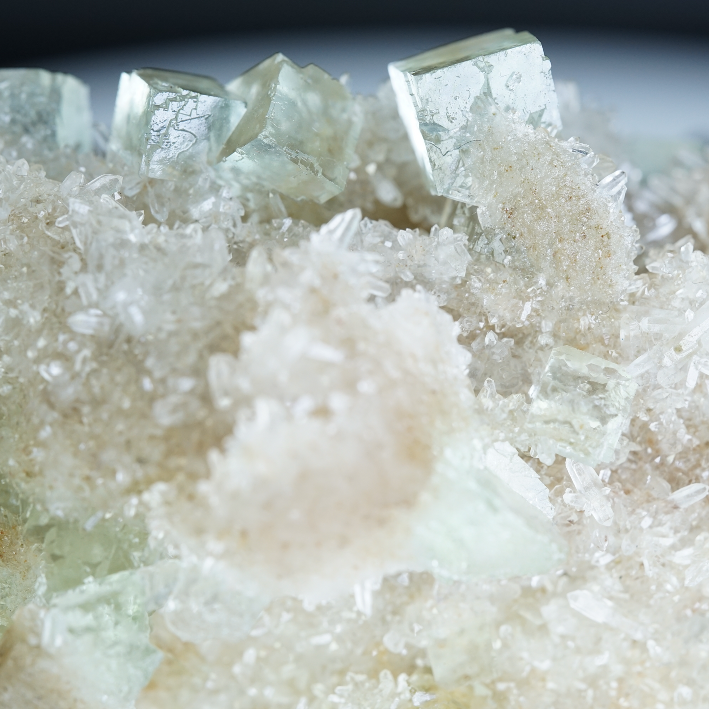 Fluorite crystal symbiotic mineral mark