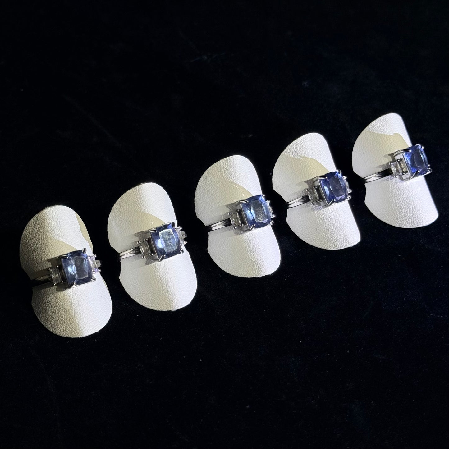 藍螢石四爪戒指