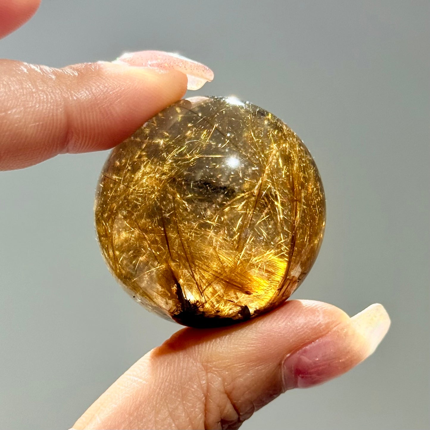 金鈦晶球|天然水晶球|Golden Rutilated Quartz Sphere|招正偏財・聚財聚氣・強化決斷力