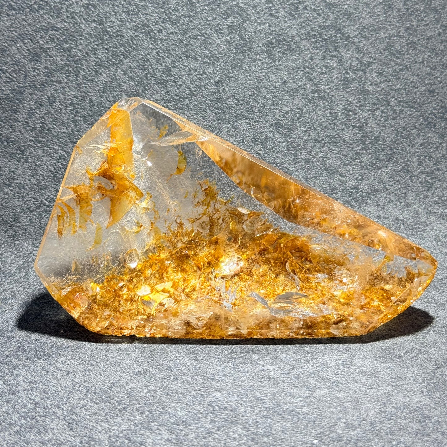 黃膠花隨形擺件｜天然水晶擺件｜Yellow Agate Flower Freeform｜陽光能量・招財聚氣・穩定心緒