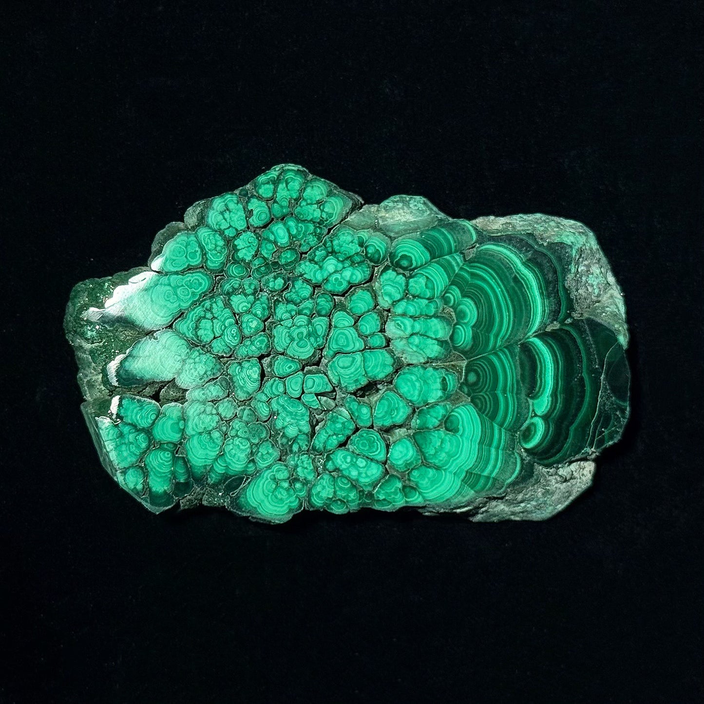 孔雀石片 - 中型｜天然孔雀石切片擺件｜Malachite Slab｜守護心輪・轉化負能量・招財事業・提升洞察力