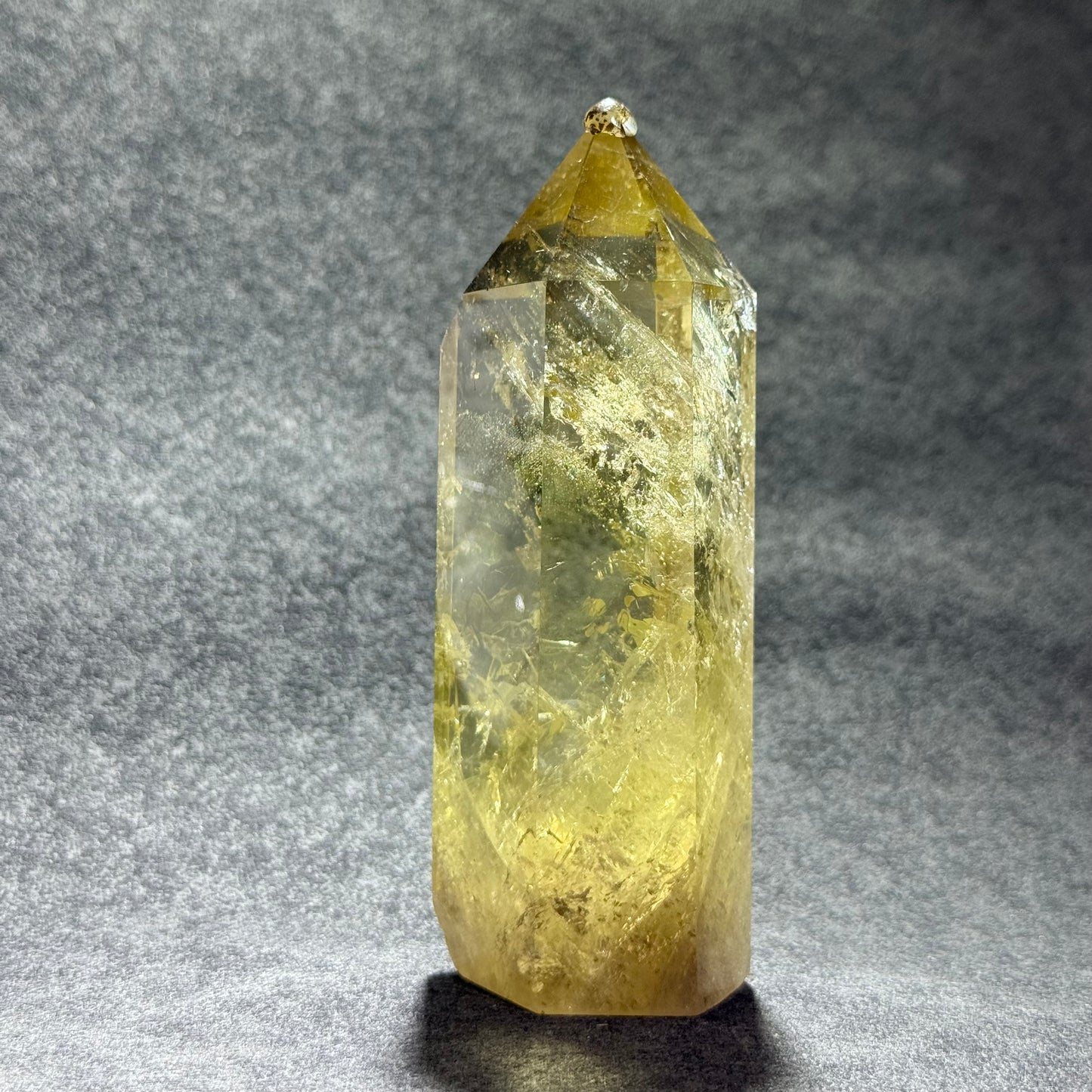 黃水晶隱山水晶柱 11cm｜天然黃水晶柱｜Citrine Tower with Internal Landscape Inclusions｜招福能量・豐盛意念・守護空間
