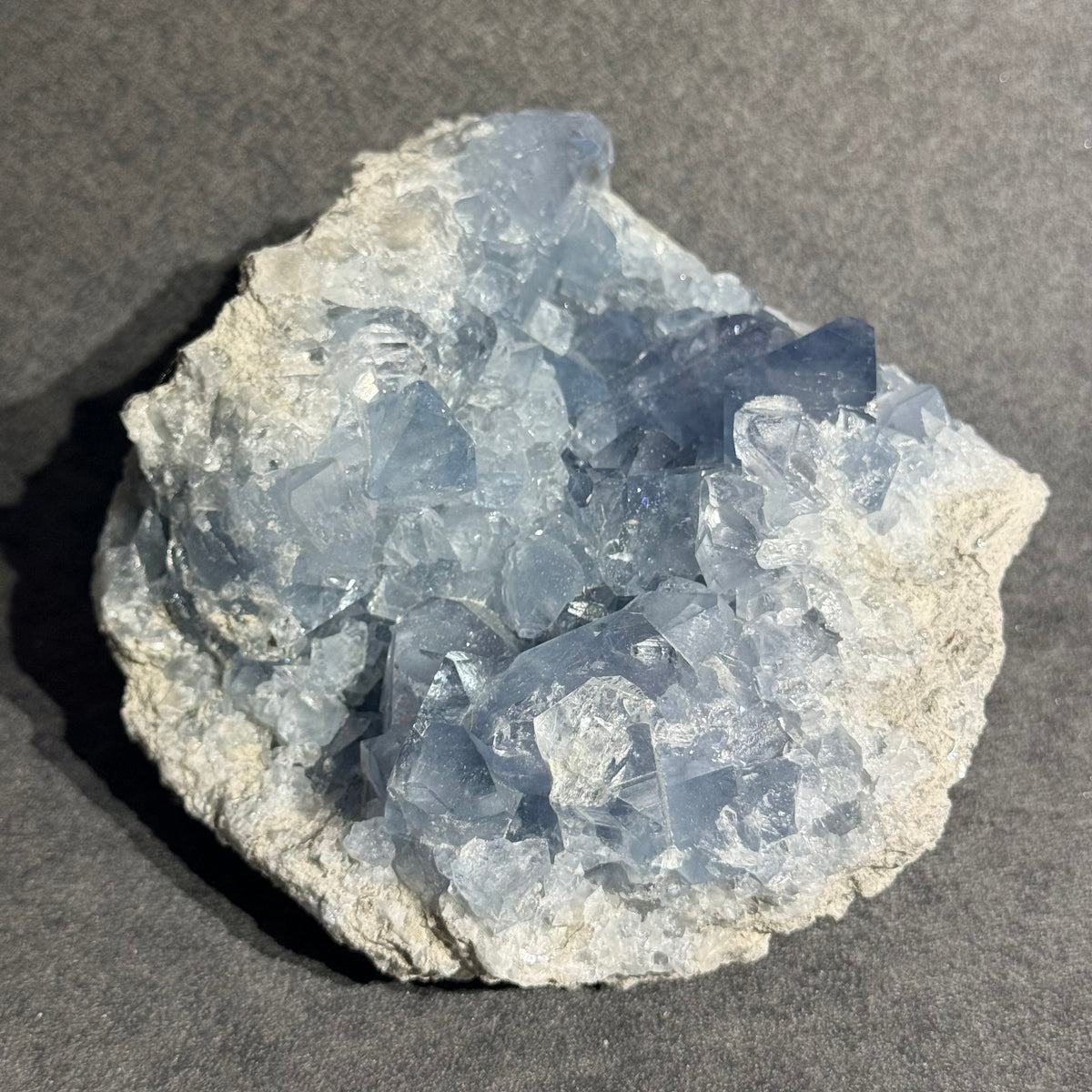 馬達加斯加天青石晶簇｜天然天青石礦物擺件｜Madagascar Celestite｜靜心療癒・舒緩思緒・提升直覺