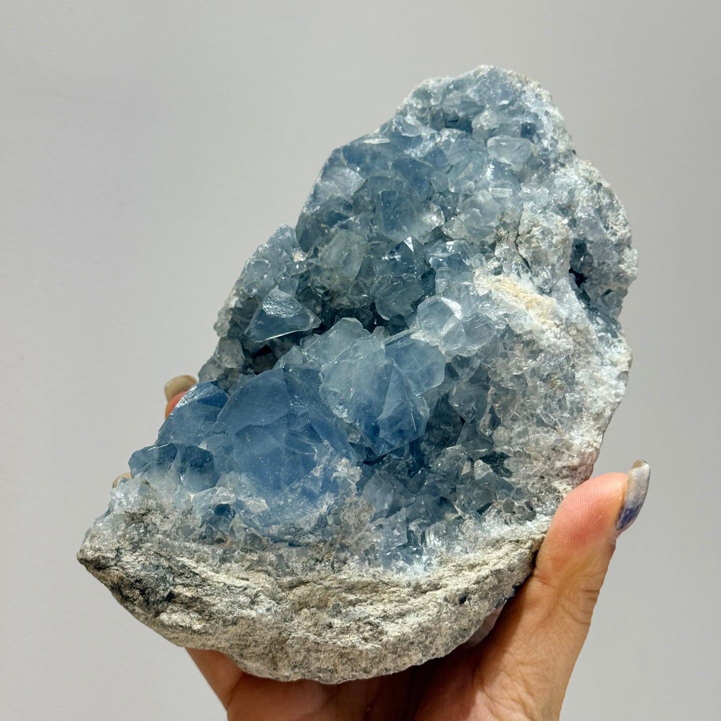 馬達加斯加天青石晶簇｜天然天青石礦物擺件｜Madagascar Celestite｜靜心療癒・舒緩思緒・提升直覺