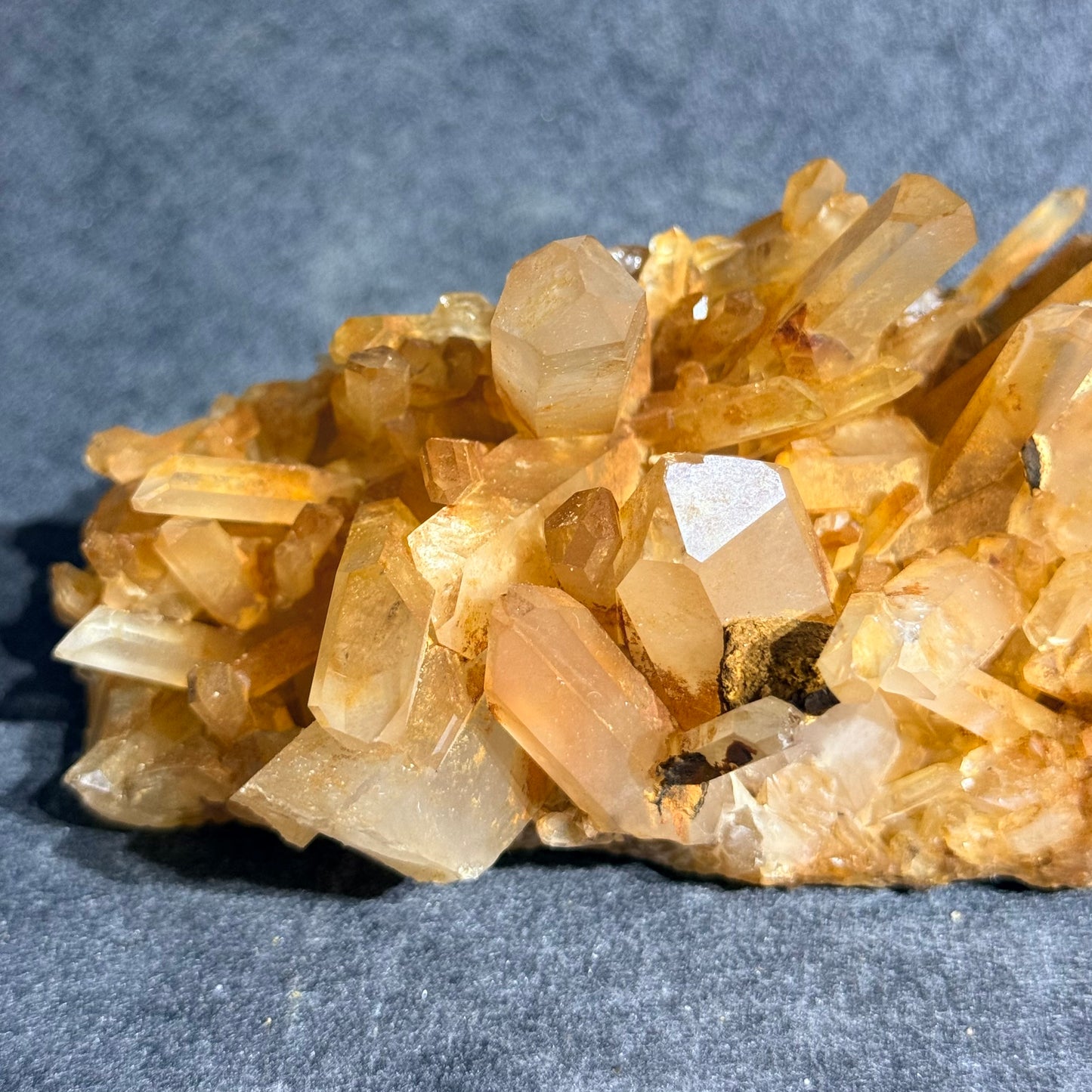 馬達加斯加黃水晶簇｜天然黃水晶原礦擺件｜Madagascar Citrine Cluster｜招財聚能・提升自信・吸引豐盛