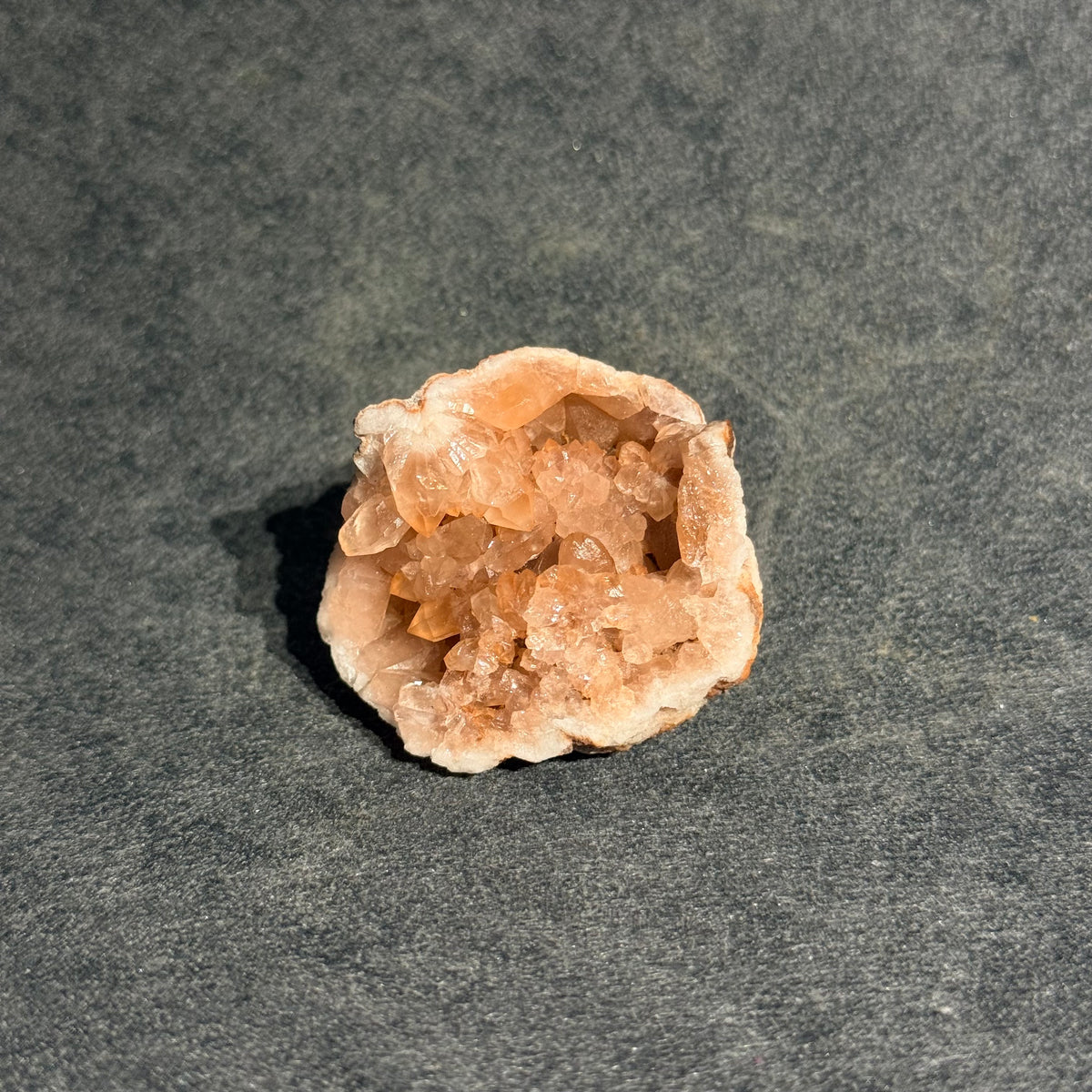 阿根廷粉晶洞｜天然粉紫晶晶洞擺件｜Pink Amethyst Geode｜招桃花・療癒情緒・提升人緣
