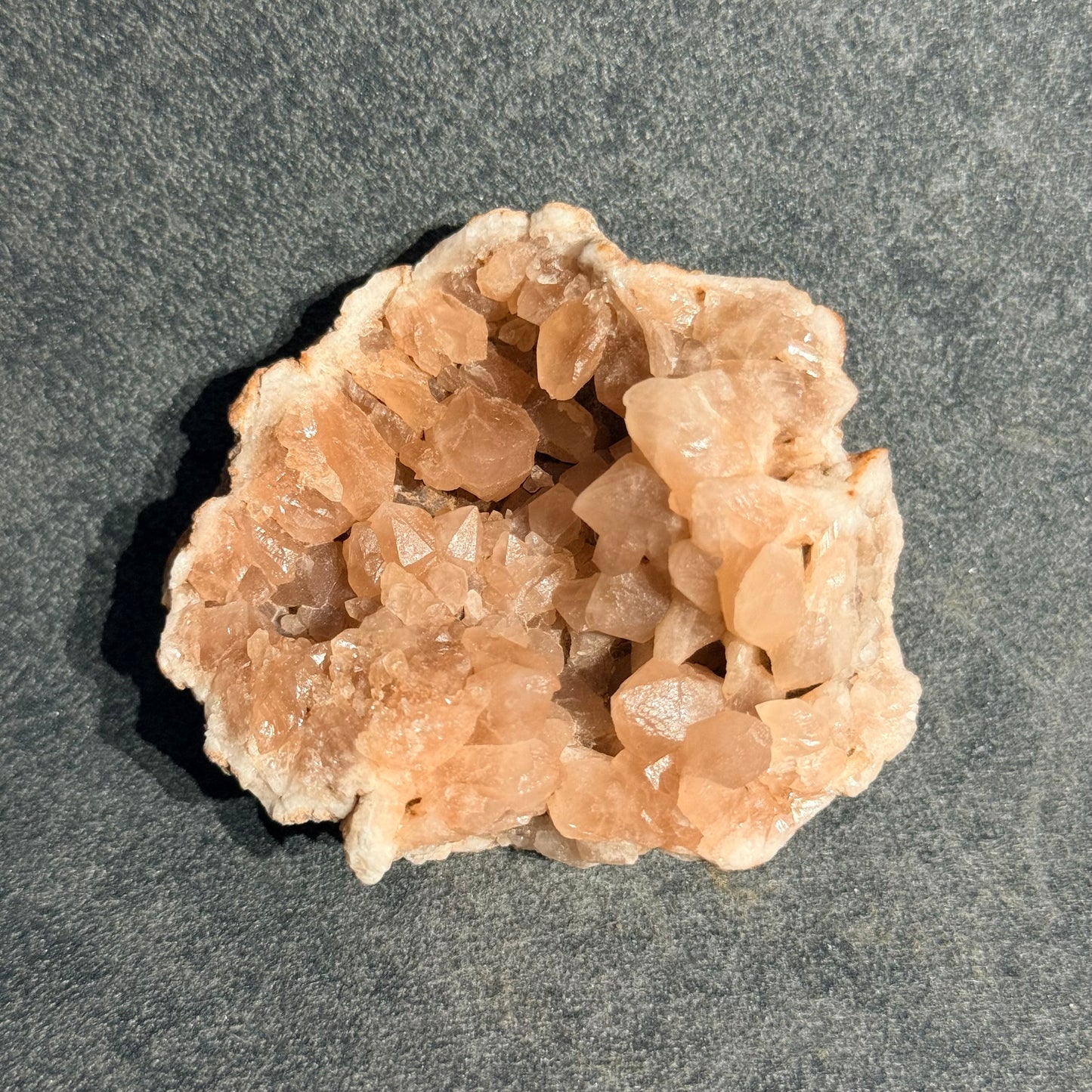 阿根廷粉晶洞｜天然粉紫晶晶洞擺件｜Pink Amethyst Geode｜招桃花・療癒情緒・提升人緣 (大)