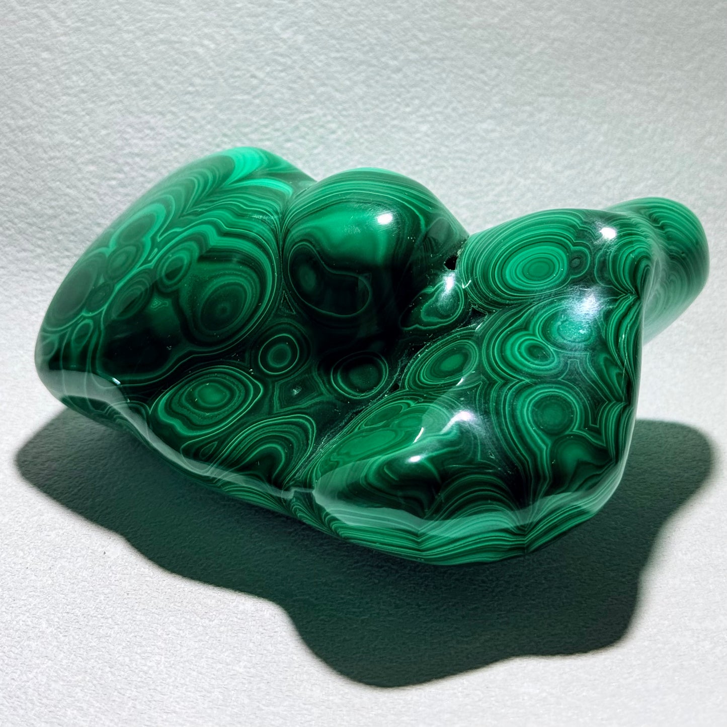 孔雀石隨形拋光擺件｜天然原礦擺件｜Malachite Polished Freeform｜轉化保護・淨化負能量・打開心輪