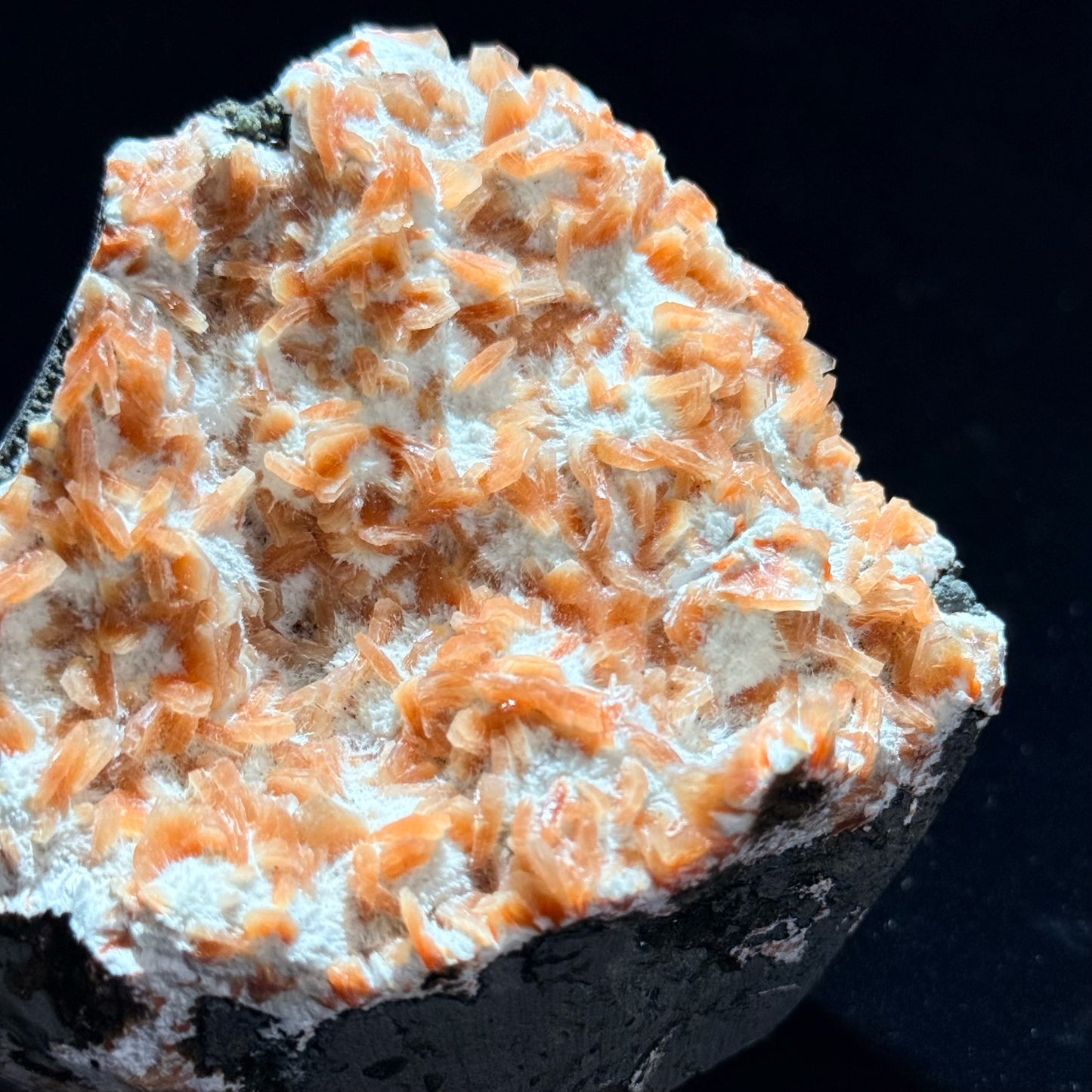 印度橙色片沸石｜天然礦石原礦標本｜Indian Orange Heulandite Specimen｜溫暖療癒・淨化能量・提升創造力