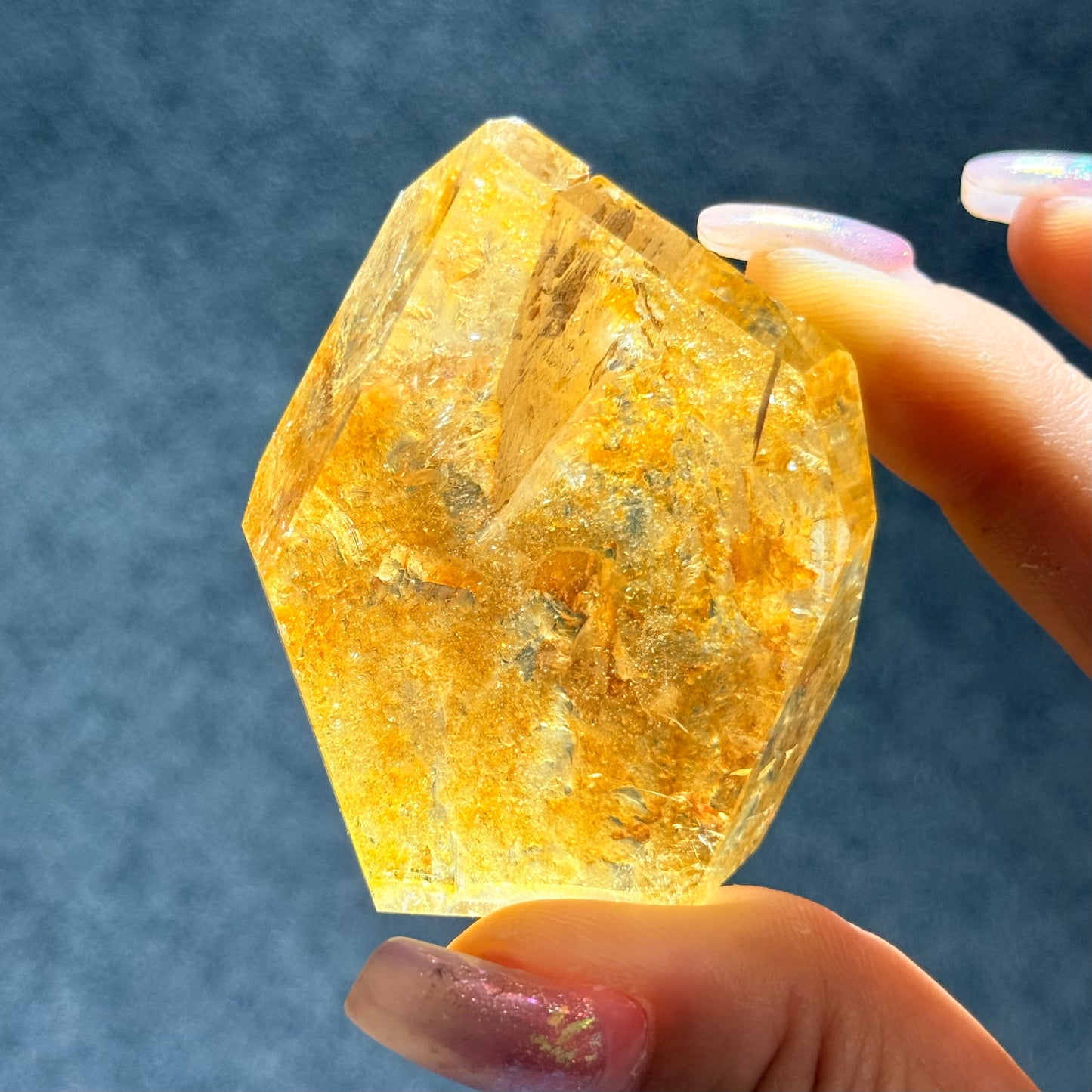 黃膠花隨形擺件｜天然水晶擺件｜Yellow Agate Flower Freeform｜陽光能量・招財聚氣・穩定心緒