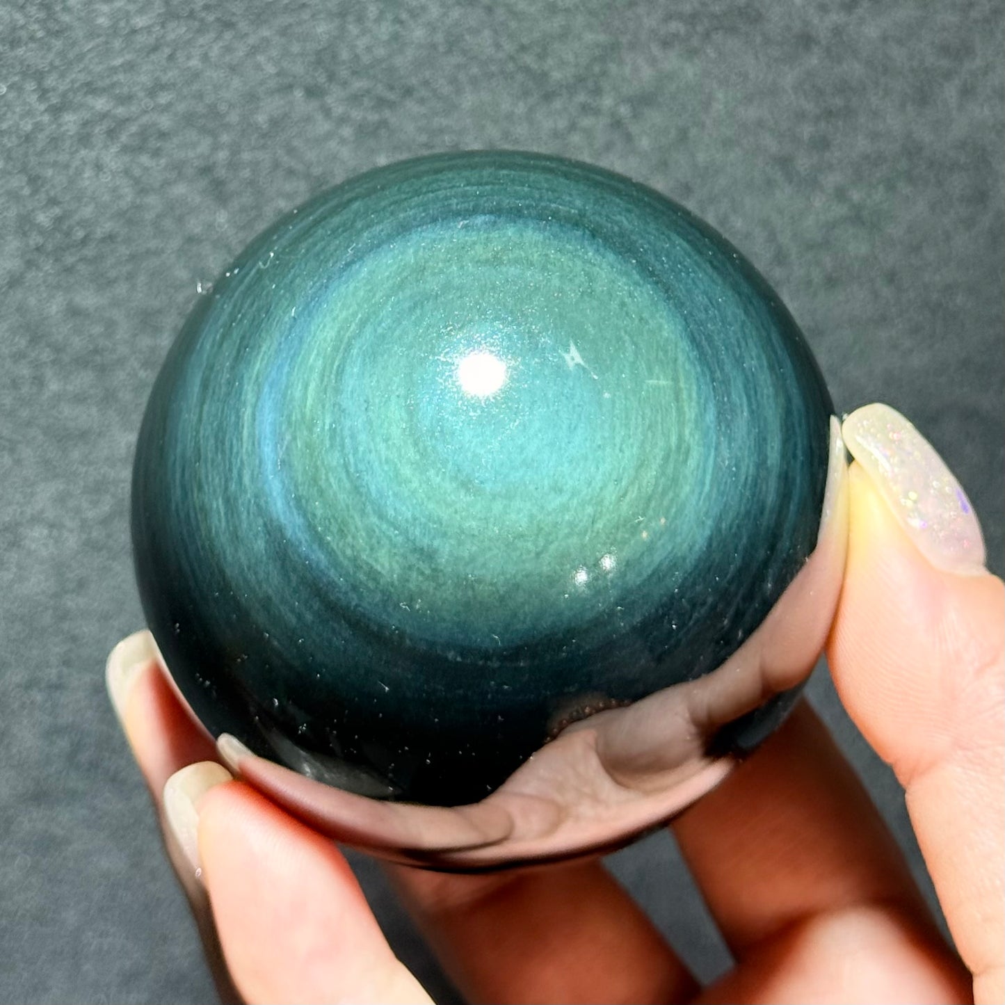 收藏級罕見強藍光貓眼彩曜石球｜墨西哥天然彩曜石能量球｜Velvet Blue Cat’s Eye Rainbow Obsidian Sphere from Mexico｜穩定情緒・吸附負能量・守護空間