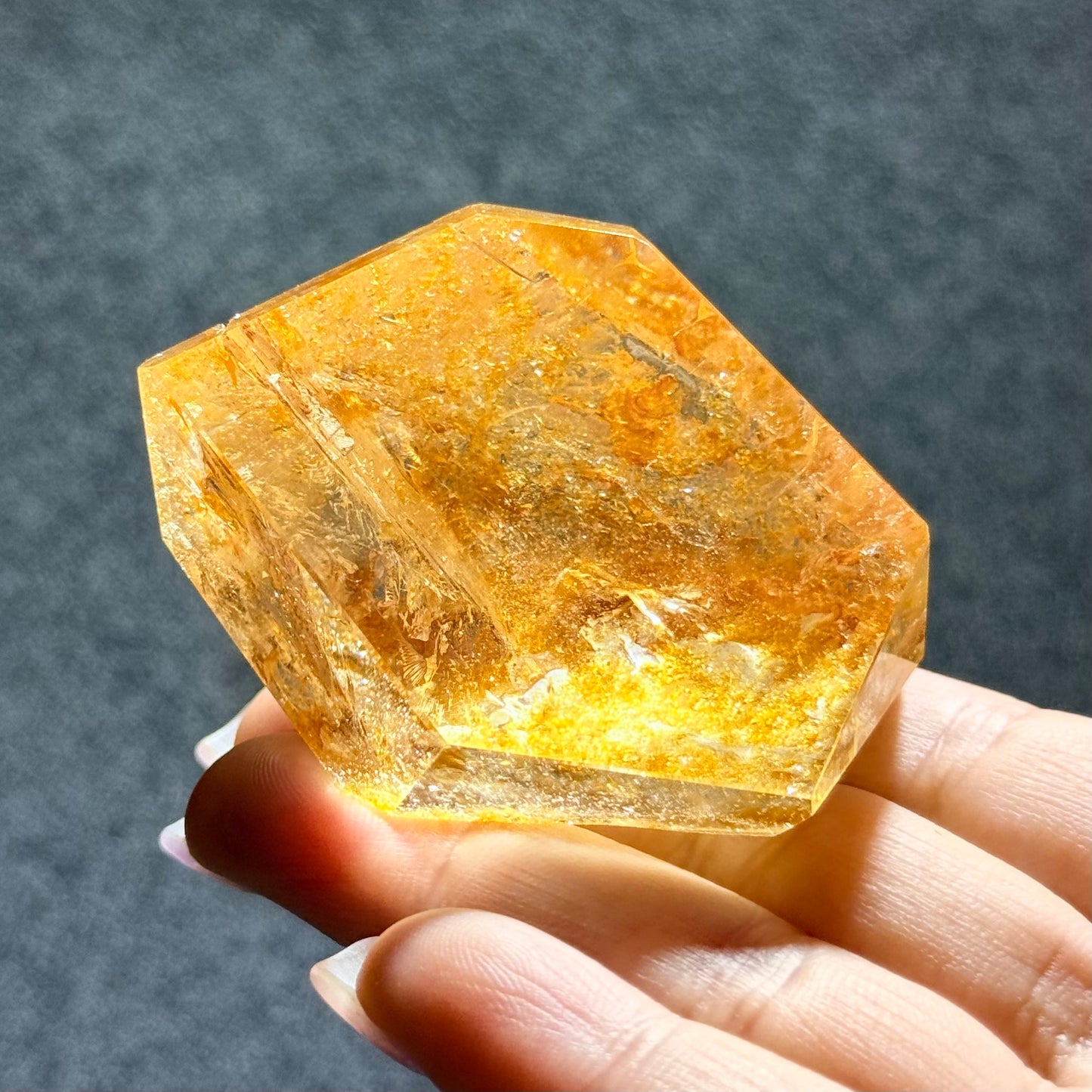 黃膠花隨形擺件｜天然水晶擺件｜Yellow Agate Flower Freeform｜陽光能量・招財聚氣・穩定心緒