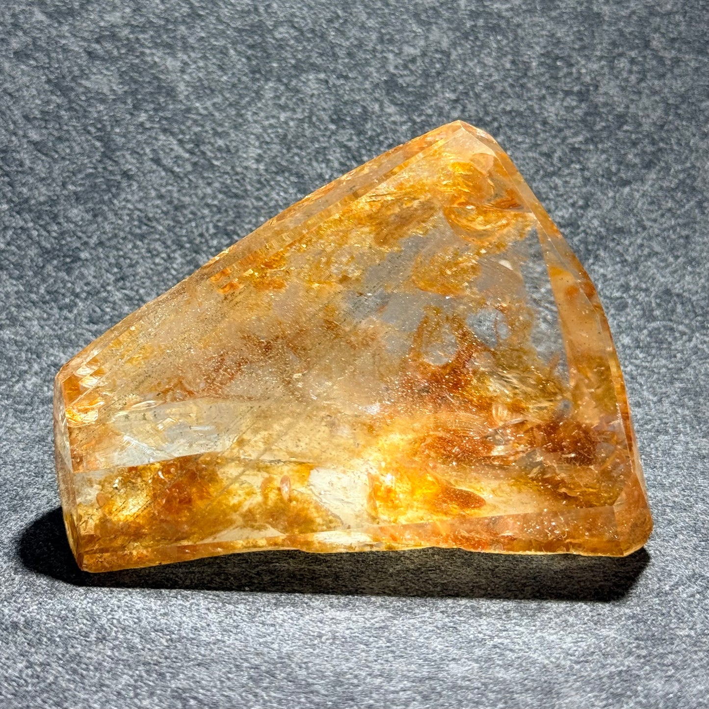 黃膠花隨形擺件｜天然水晶擺件｜Yellow Agate Flower Freeform｜陽光能量・招財聚氣・穩定心緒
