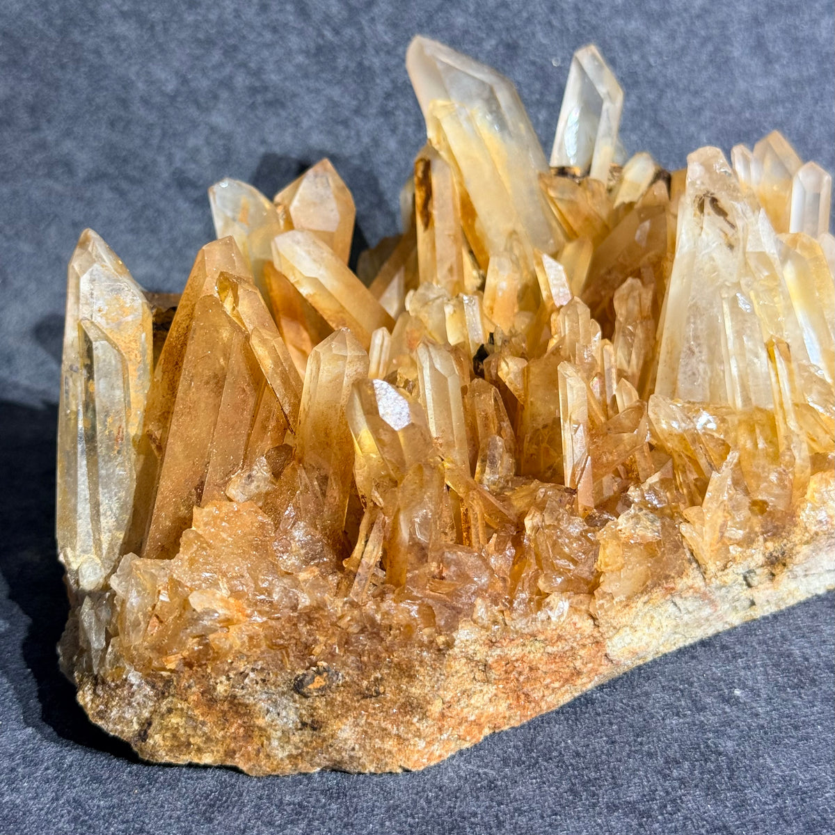 馬達加斯加黃水晶簇｜天然黃水晶原礦擺件｜Madagascar Citrine Cluster｜招財聚能・提升自信・吸引豐盛