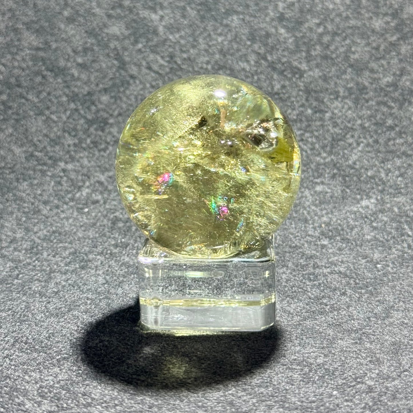 爆彩黃水晶球 4cm｜天然水晶球｜Crackled Yellow Citrine Sphere｜招財聚氣・自信行動・好心情能量
