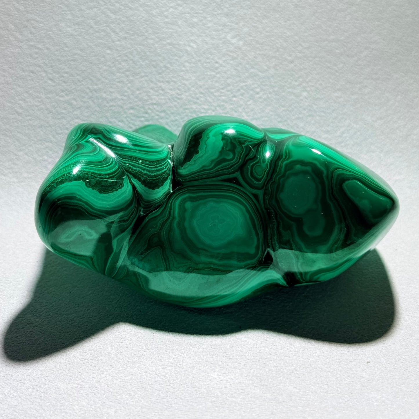 孔雀石隨形拋光擺件｜天然原礦擺件｜Malachite Polished Freeform｜轉化保護・淨化負能量・打開心輪