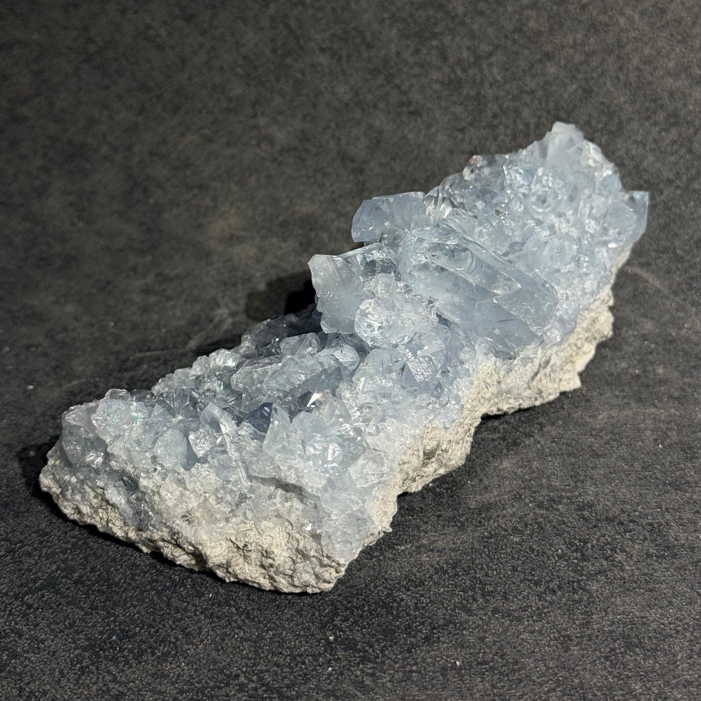 馬達加斯加天青石晶簇｜天然天青石礦物擺件｜Madagascar Celestite｜靜心療癒・舒緩思緒・提升直覺