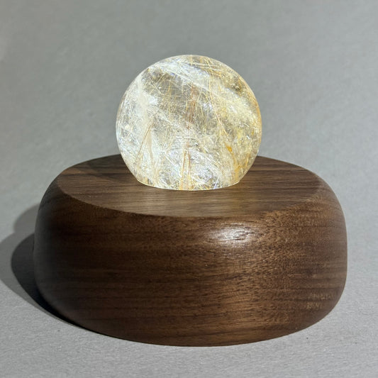 胡桃木實木水晶球充電燈座（白光）｜Crystal Sphere Charging Light Base｜暖木質感・穩定能量・夜間柔和照明