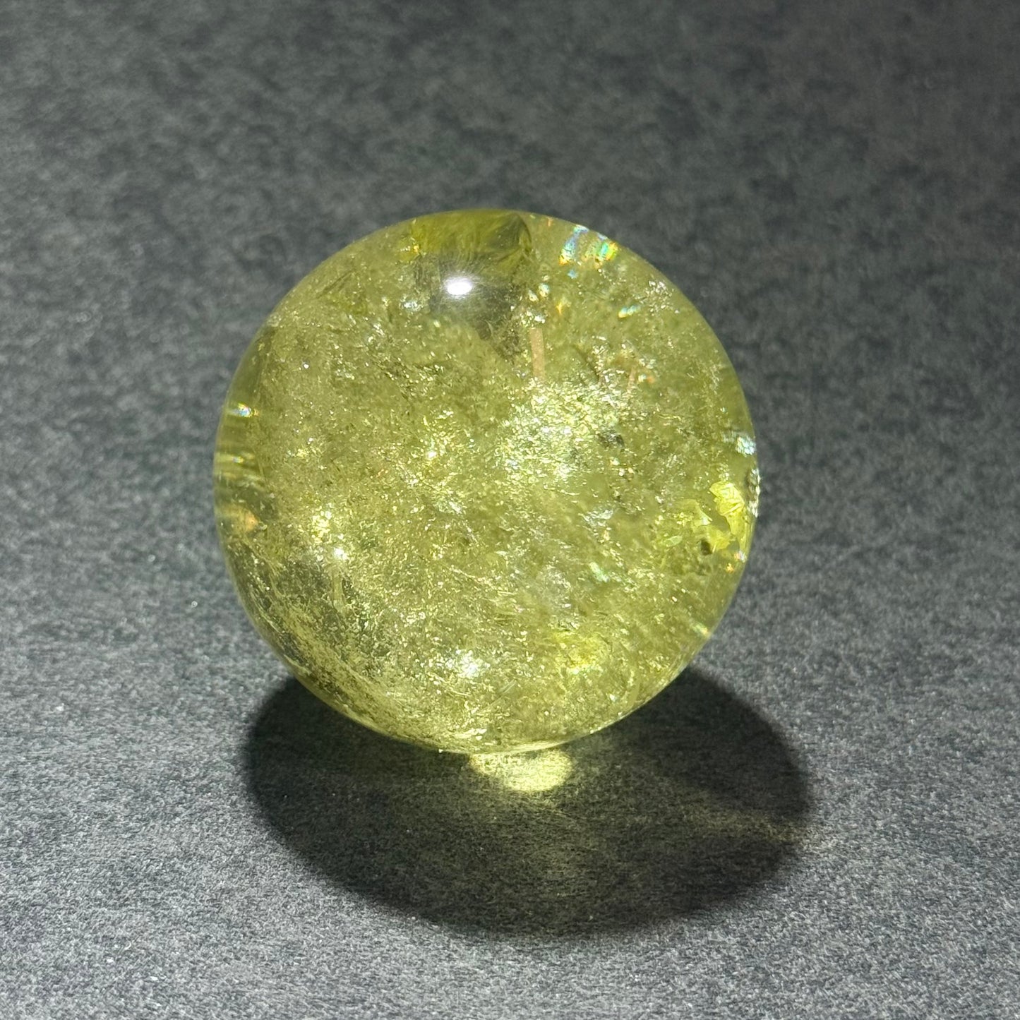 爆彩黃水晶球 5.9cm｜天然水晶球｜Crackled Yellow Citrine Sphere｜招財聚氣・自信行動・好心情能量