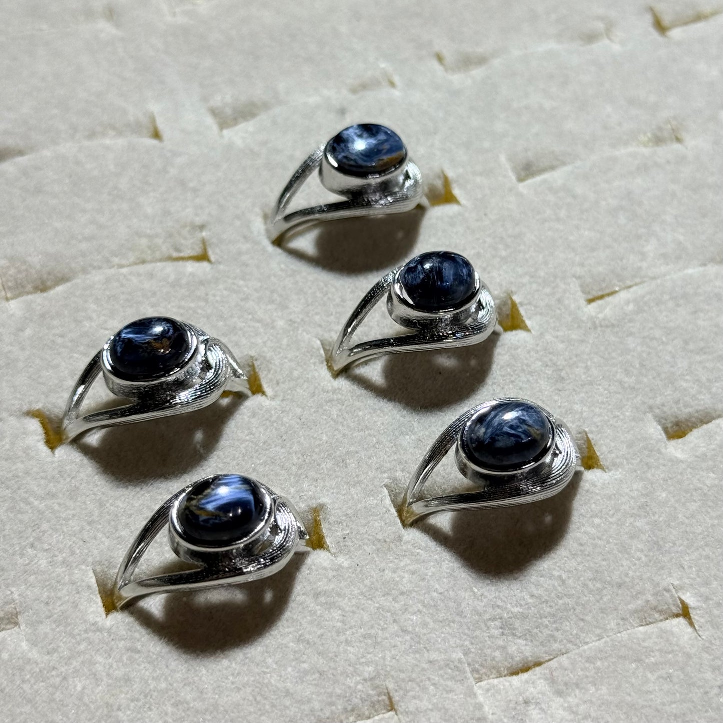 彼德石鈦鋼戒指｜天然水晶不銹鋼戒指｜Men’s Stainless Steel Ring with Pietersite Cabochon｜轉化成長・直覺洞察・日常防敏配戴