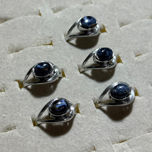 彼德石鈦鋼戒指｜天然水晶不銹鋼戒指｜Men’s Stainless Steel Ring with Pietersite Cabochon｜轉化成長・直覺洞察・日常防敏配戴