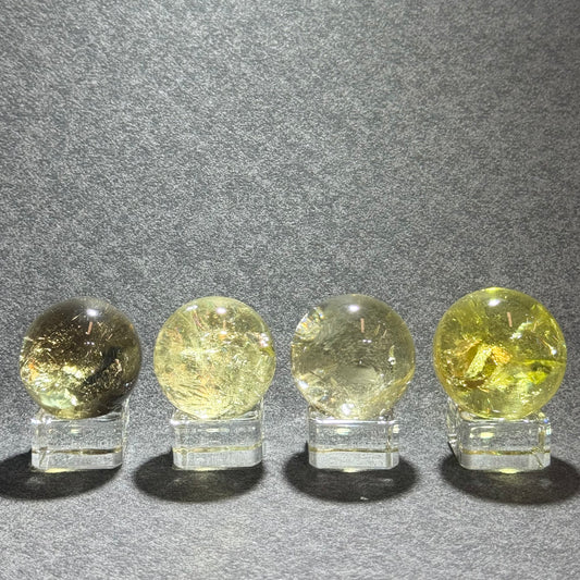 爆彩黃水晶球 4cm｜天然水晶球｜Crackled Yellow Citrine Sphere｜招財聚氣・自信行動・好心情能量