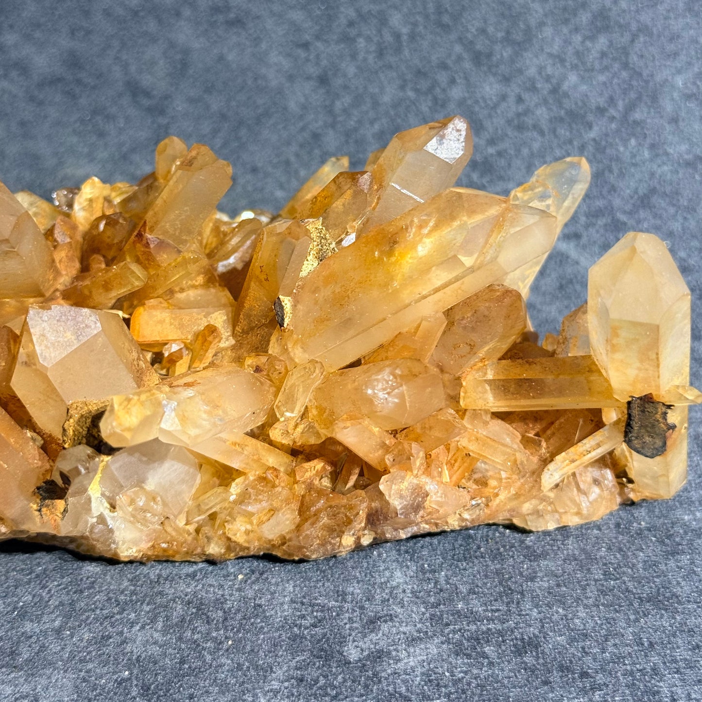 馬達加斯加黃水晶簇｜天然黃水晶原礦擺件｜Madagascar Citrine Cluster｜招財聚能・提升自信・吸引豐盛
