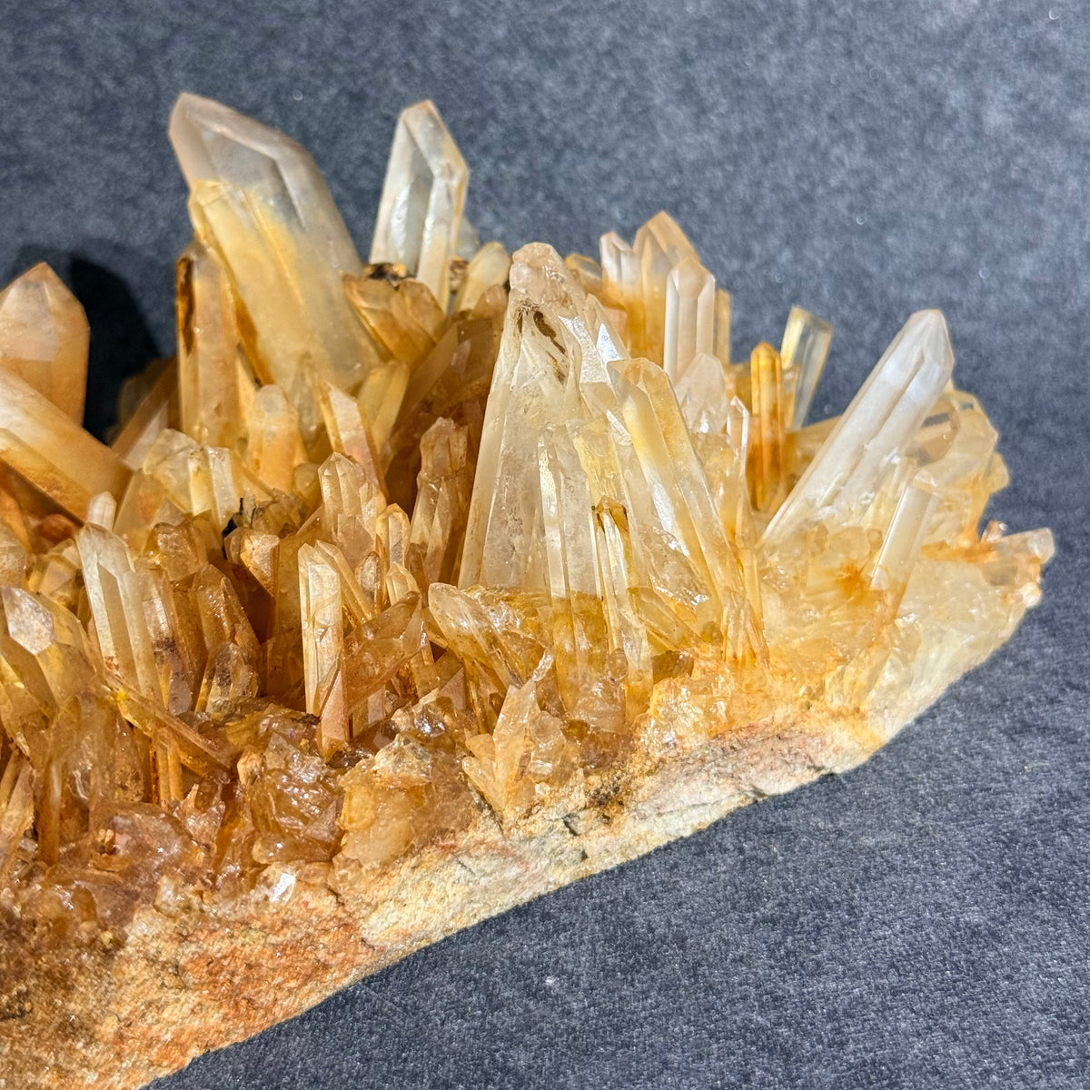 馬達加斯加黃水晶簇｜天然黃水晶原礦擺件｜Madagascar Citrine Cluster｜招財聚能・提升自信・吸引豐盛
