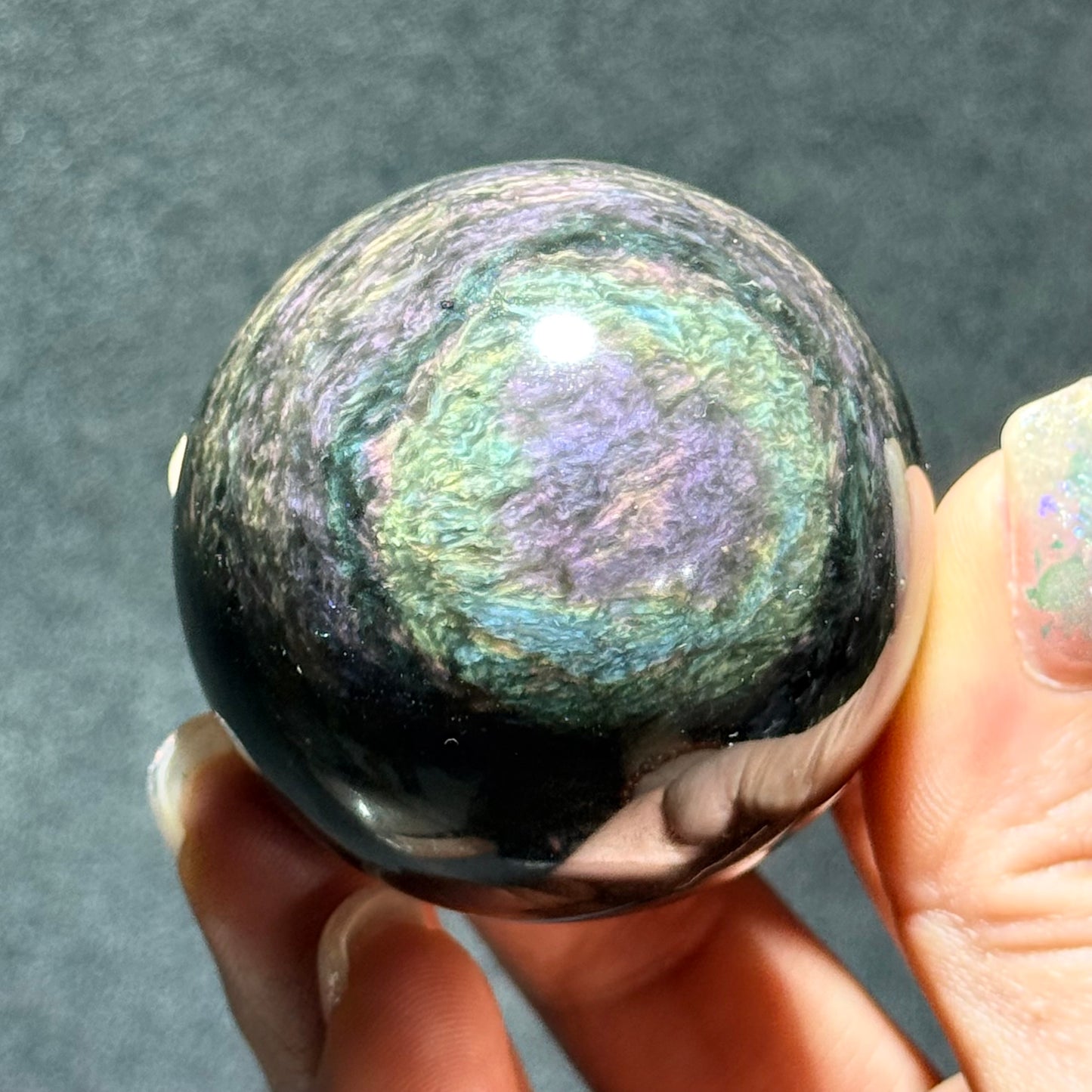 墨西哥絲絨貓眼彩曜石球｜天然水晶球｜Velvet Cat’s Eye Rainbow Obsidian Sphere from Mexico｜穩定情緒・吸附負能量・守護空間