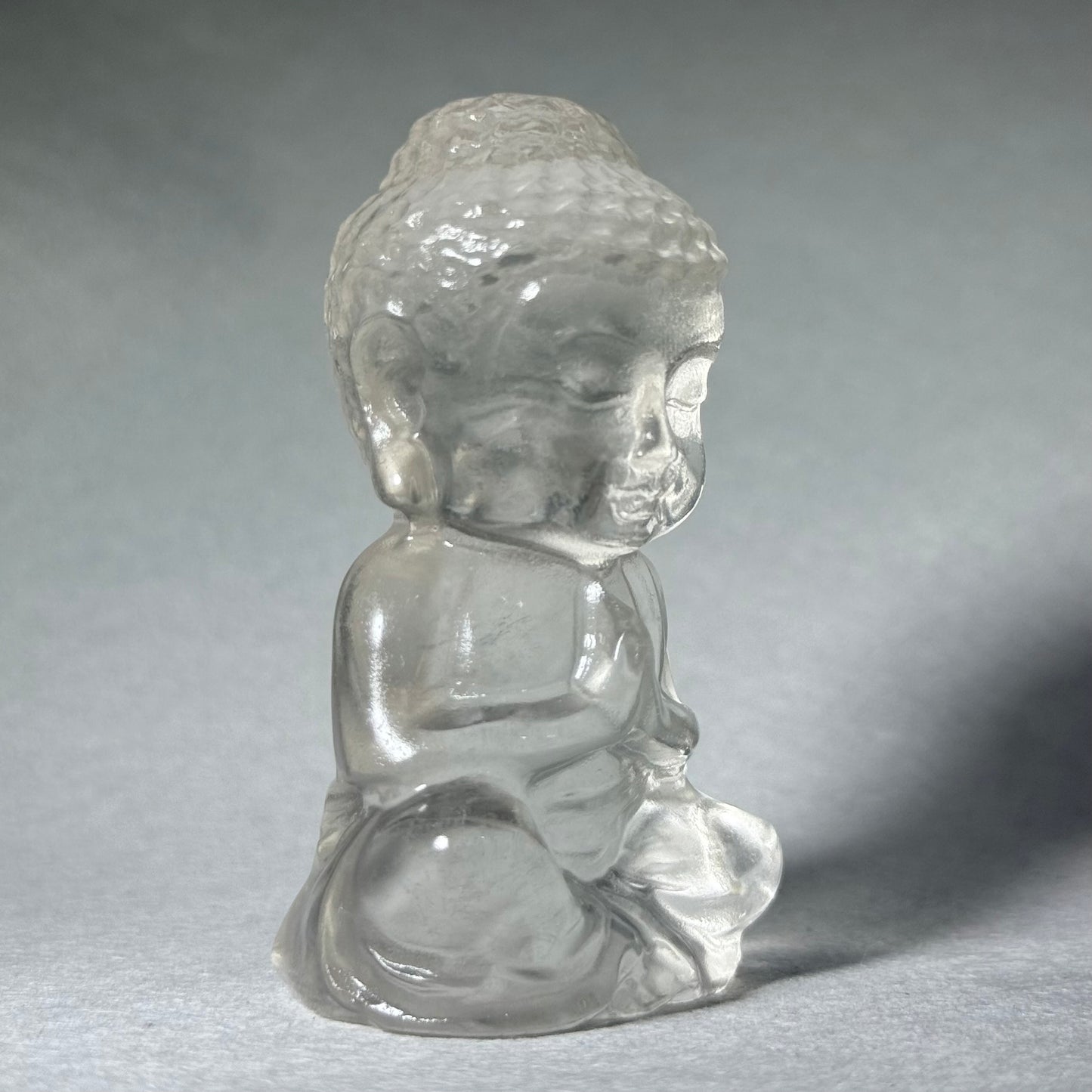 白水晶手工雕刻佛像