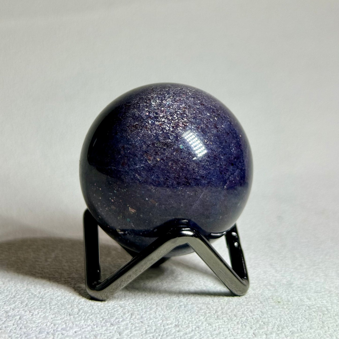 堇青石球 - 4.6cm｜天然水晶球｜ Iolite Sphere｜專注提升・自律強化・情緒穩定