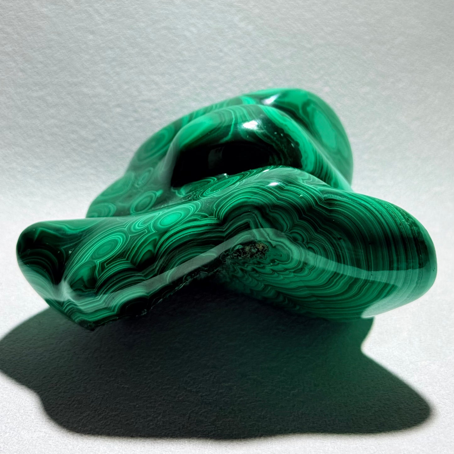 孔雀石隨形拋光擺件｜天然原礦擺件｜Malachite Polished Freeform｜轉化保護・淨化負能量・打開心輪