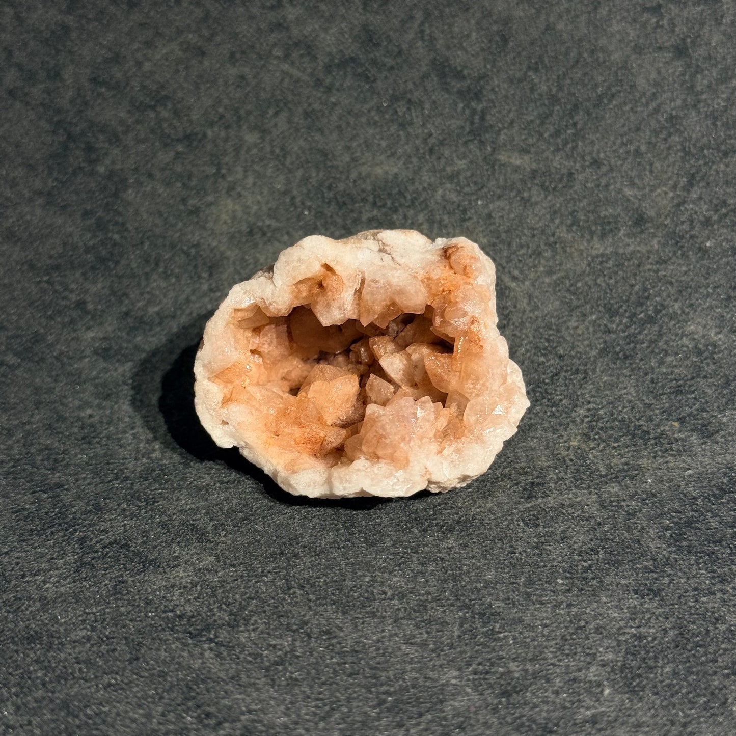 阿根廷粉晶洞｜天然粉紫晶晶洞擺件｜Pink Amethyst Geode｜招桃花・療癒情緒・提升人緣