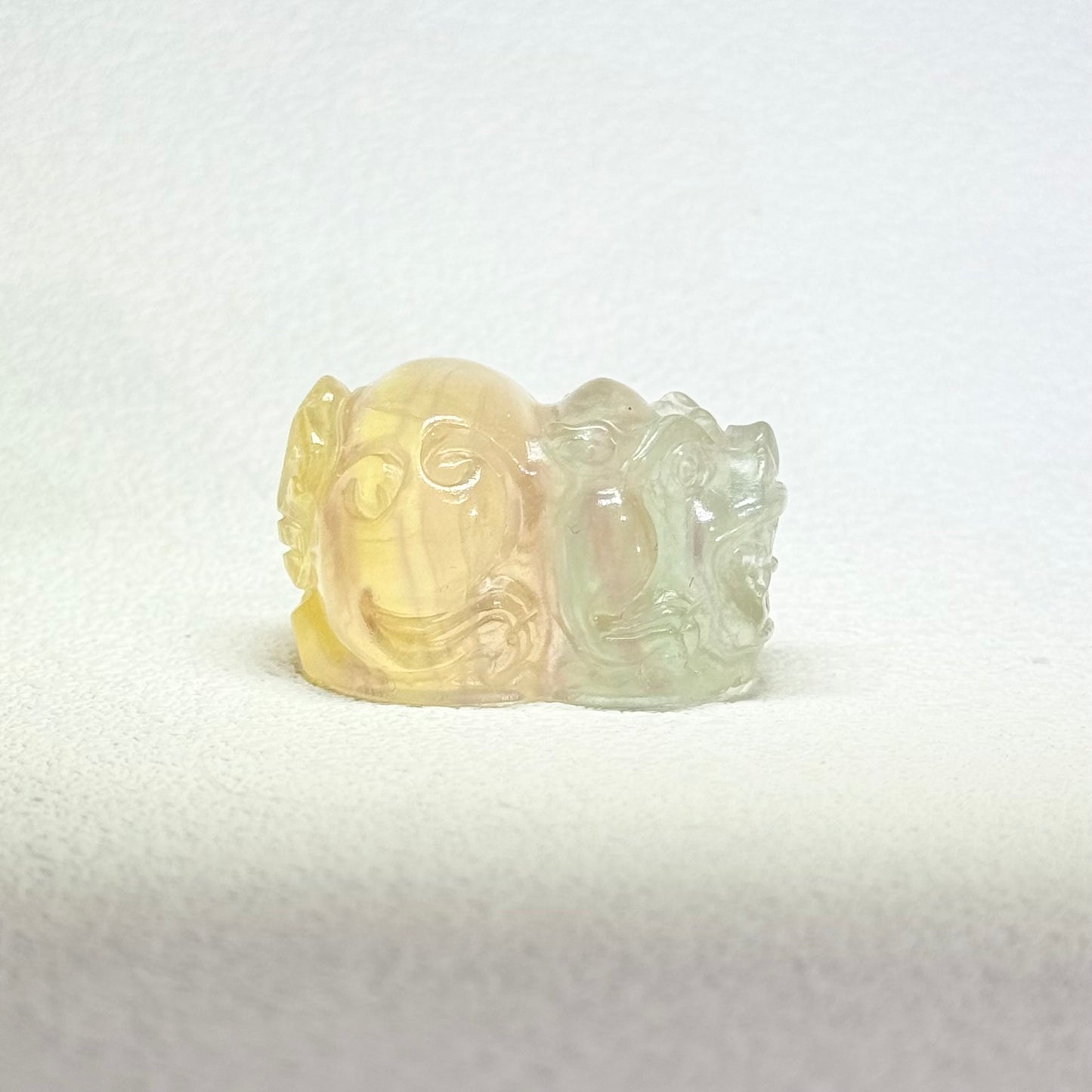 精品糖果千層貔貅｜天然千層螢石貔貅雕件｜Candy Layer Fluorite Pixiu｜招財聚氣・守財擋煞・提升專注