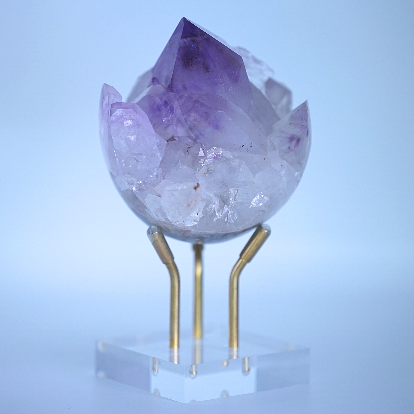 Round Base Amethyst in Flower Shape