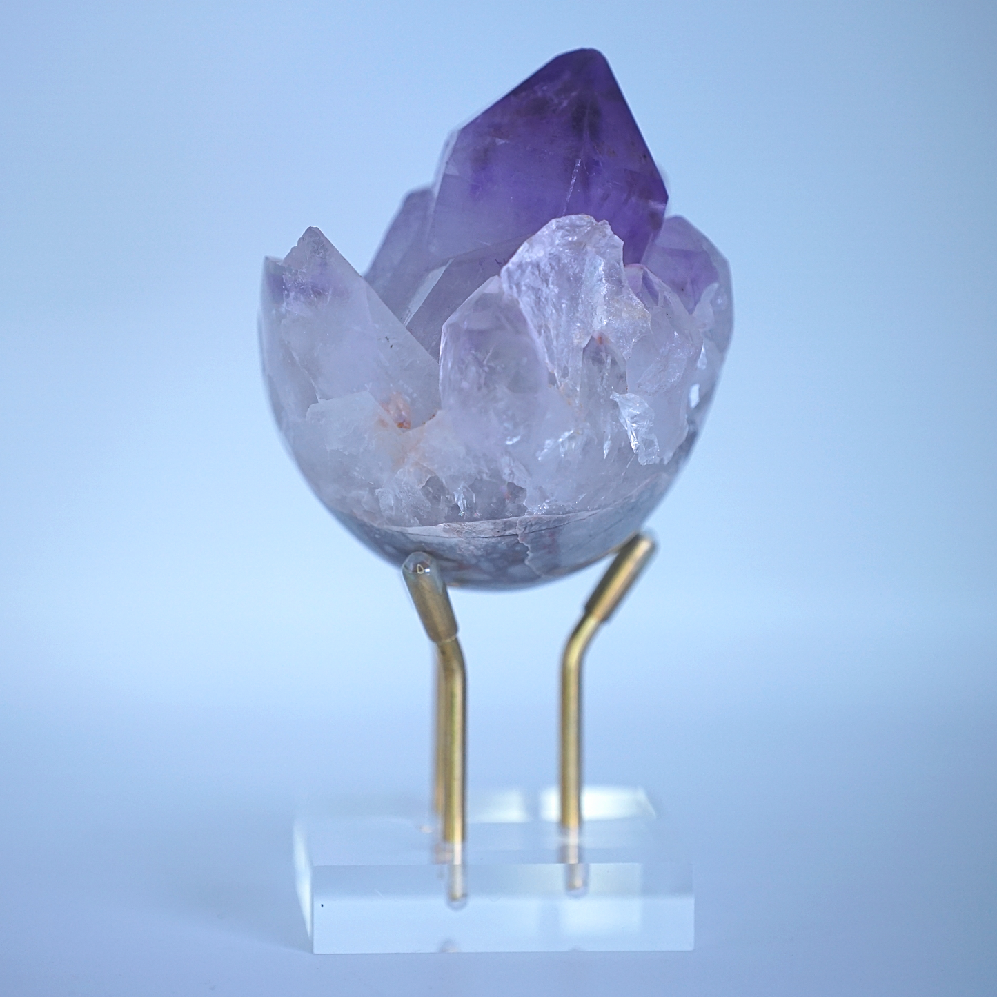 Round Base Amethyst in Flower Shape