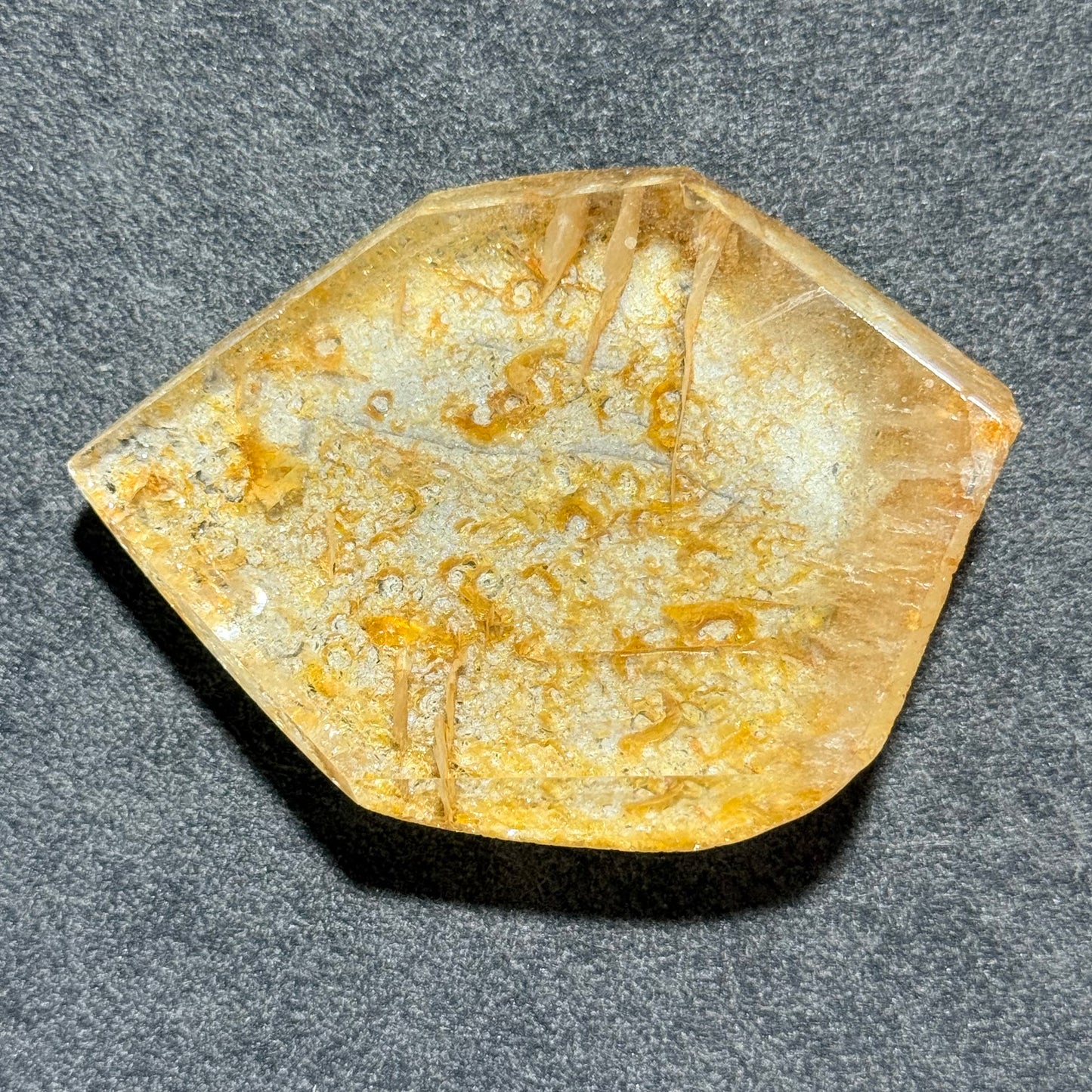 黃膠花隨形擺件｜天然水晶擺件｜Yellow Agate Flower Freeform｜陽光能量・招財聚氣・穩定心緒