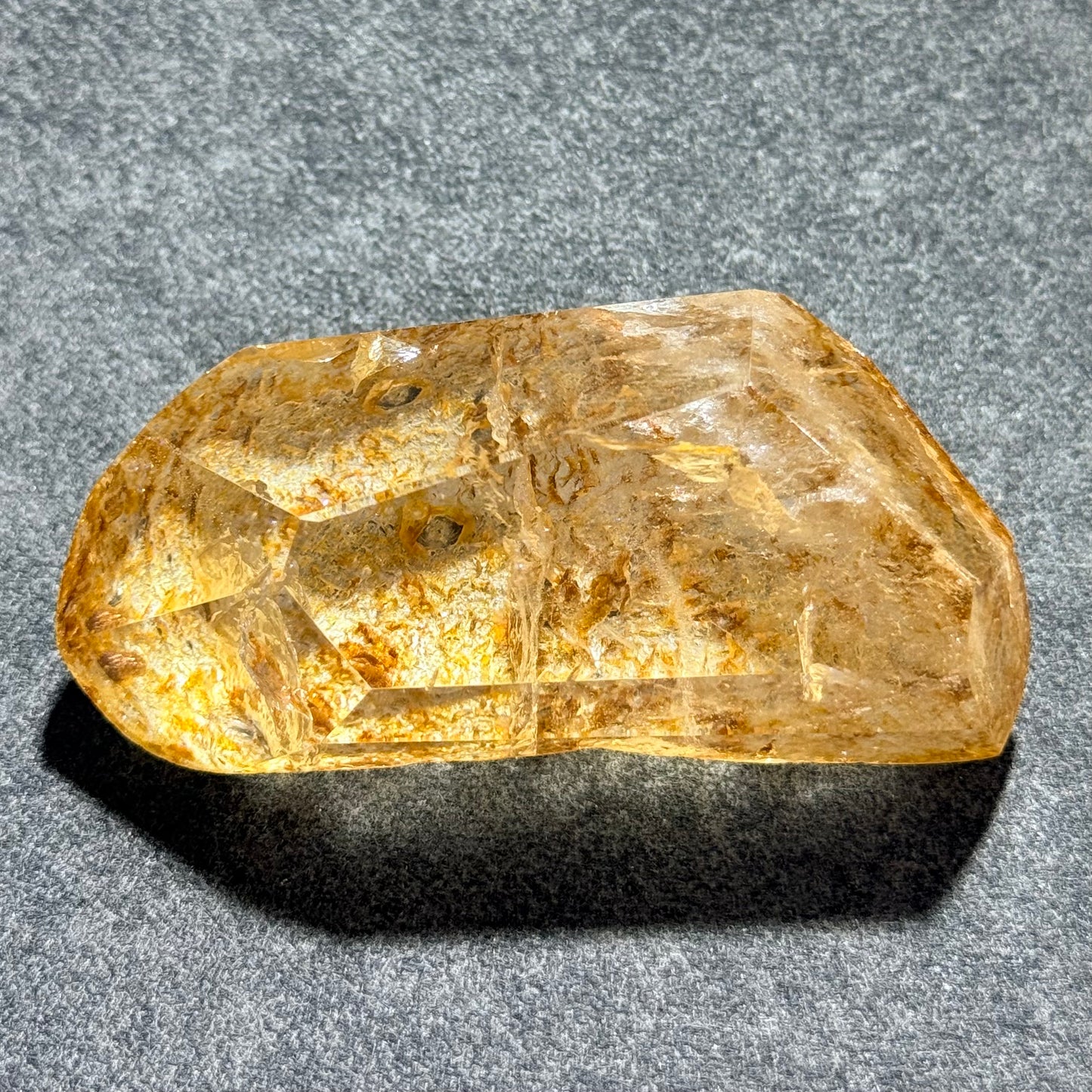 黃膠花隨形擺件｜天然水晶擺件｜Yellow Agate Flower Freeform｜陽光能量・招財聚氣・穩定心緒