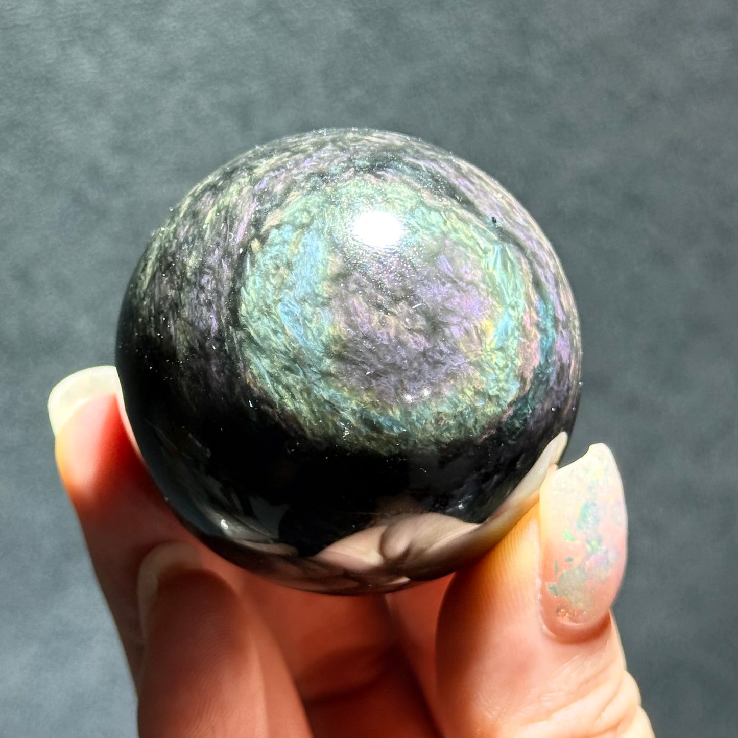 墨西哥絲絨貓眼彩曜石球｜天然水晶球｜Velvet Cat’s Eye Rainbow Obsidian Sphere from Mexico｜穩定情緒・吸附負能量・守護空間