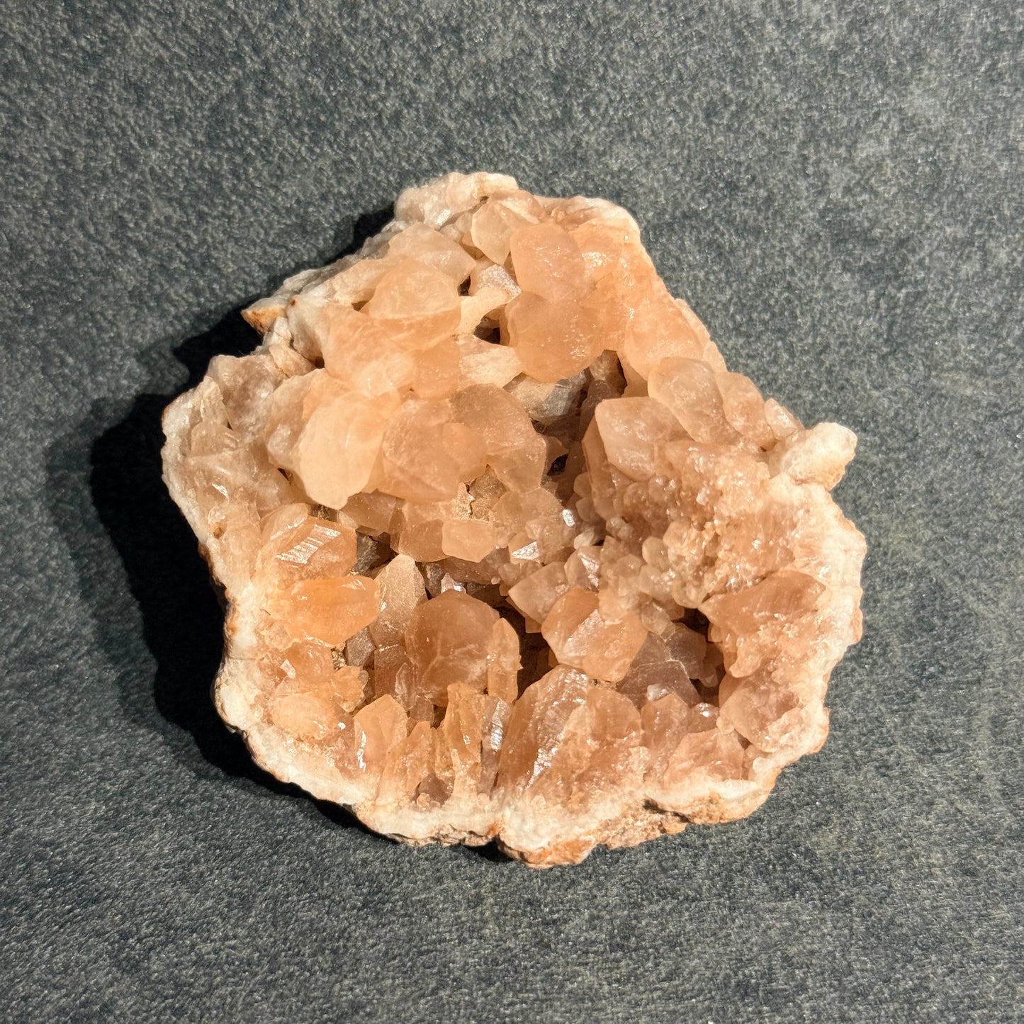 阿根廷粉晶洞｜天然粉紫晶晶洞擺件｜Pink Amethyst Geode｜招桃花・療癒情緒・提升人緣 (大)