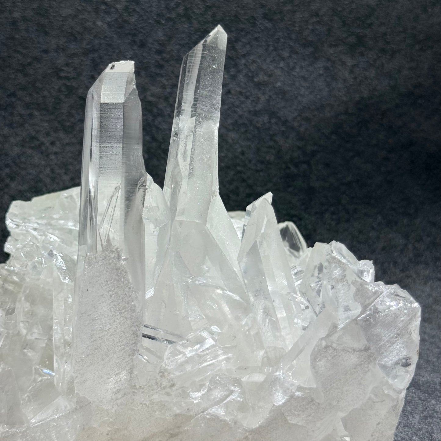白水晶簇 13cm｜天然白水晶原礦簇 ｜Clear Quartz Cluster｜淨化空間・放大意念・水晶充電平台