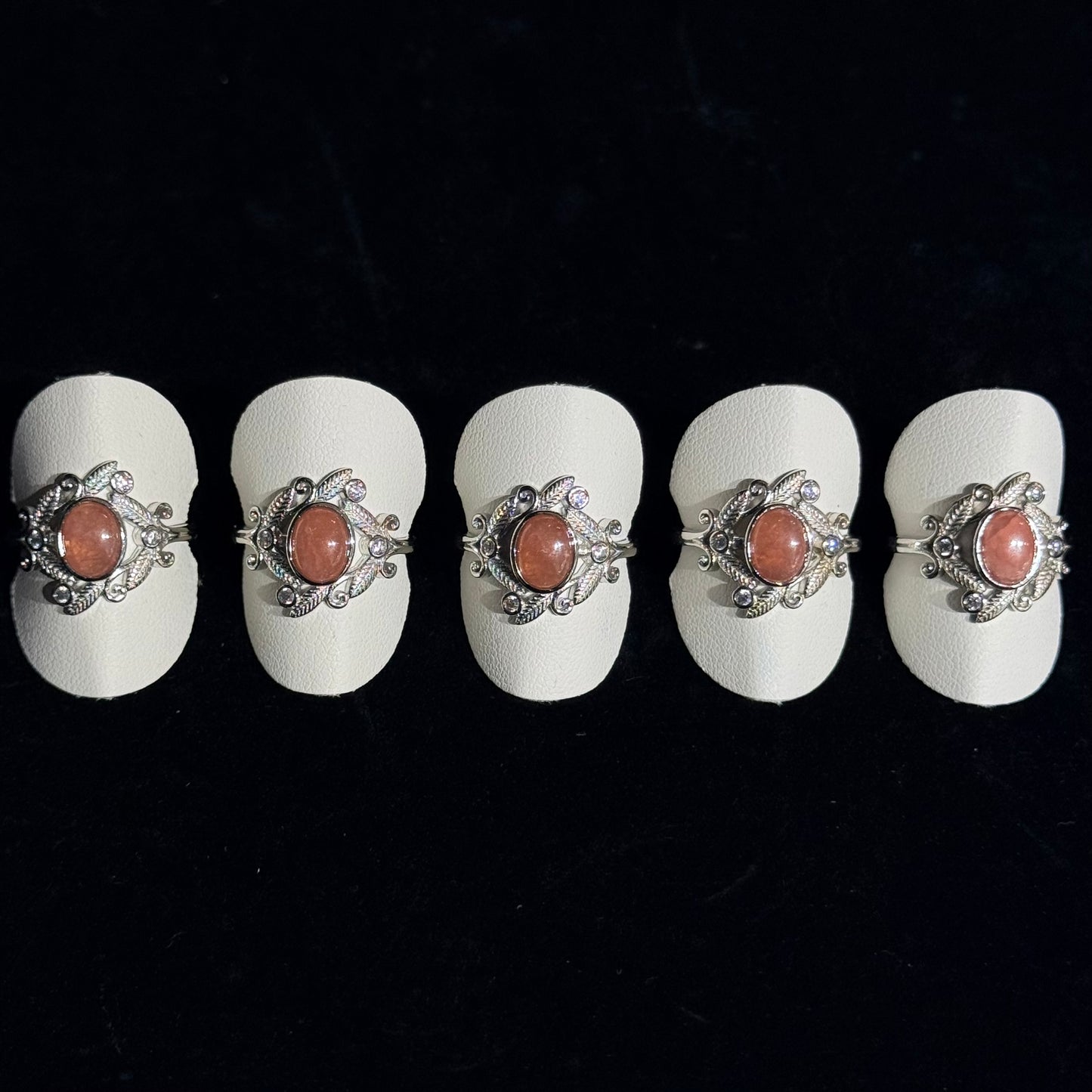 紅紋石復古設計戒指