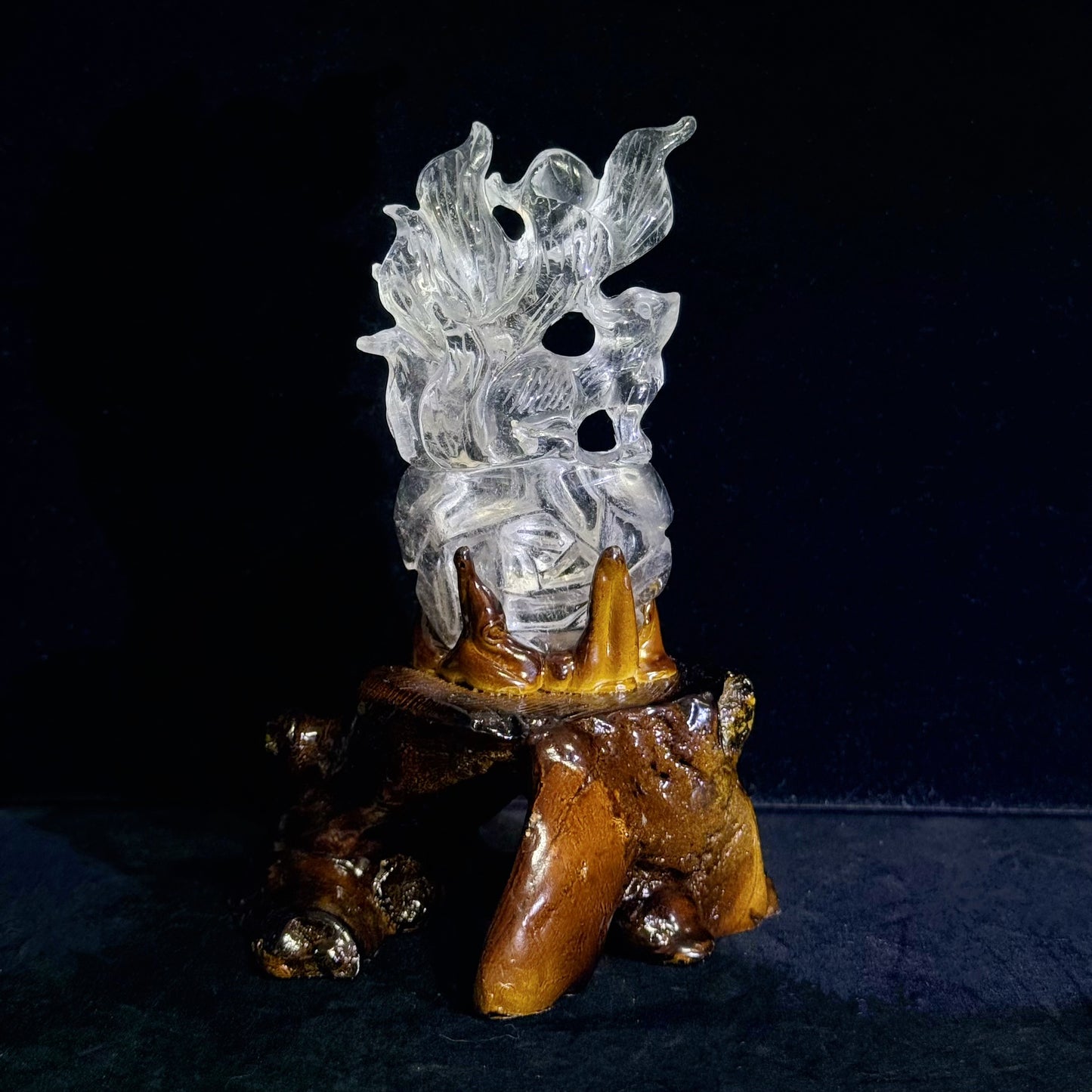 [ 丙午馬年 - 九宮飛星水晶佈局 - 中宮必備 ] 白水晶九尾狐擺件 B款