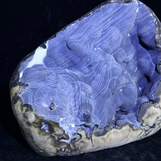 稀有帶線火山瑪瑙擺件