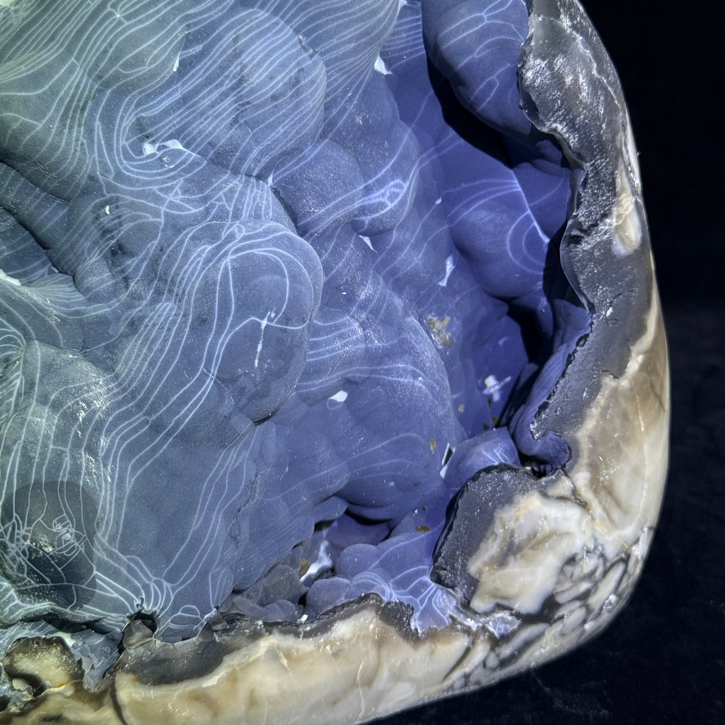 稀有帶線火山瑪瑙擺件