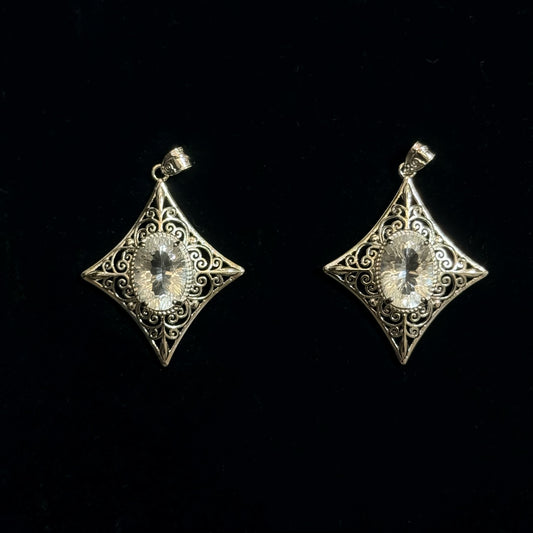 白水晶菱形吊墜